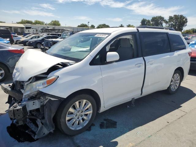 TOYOTA SIENNA LE 2015 with VIN 5TDJK3DC6FS111002 - Photo from auction