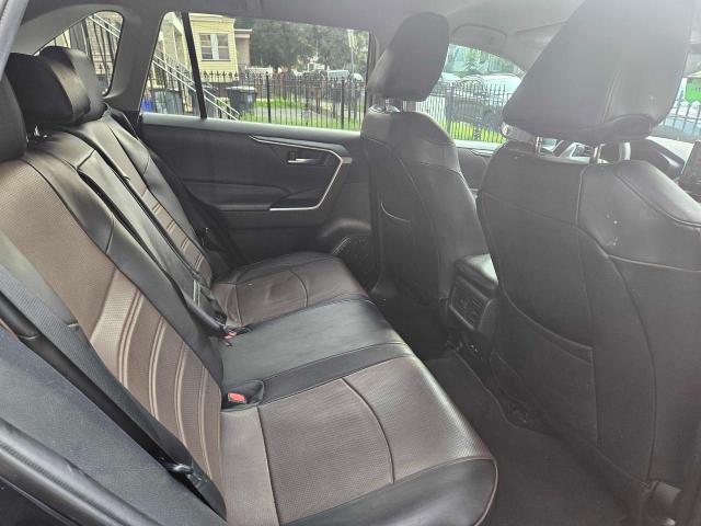 Photo 6 from auction – 2021 TOYOTA RAV4 XLE with VIN 2T3W1RFV5MW154042