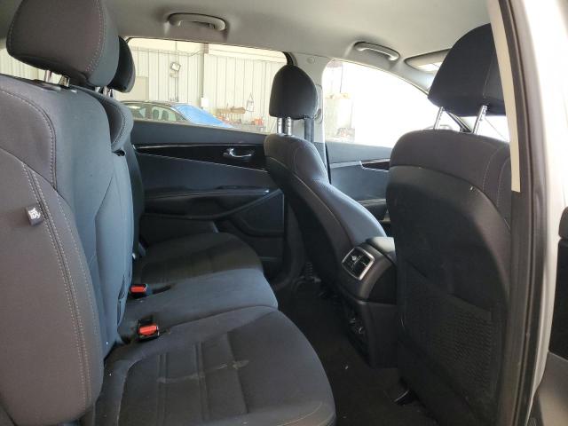 Photo 11 from auction – 2018 KIA SORENTO LX with VIN 5XYPGDA54JG340727
