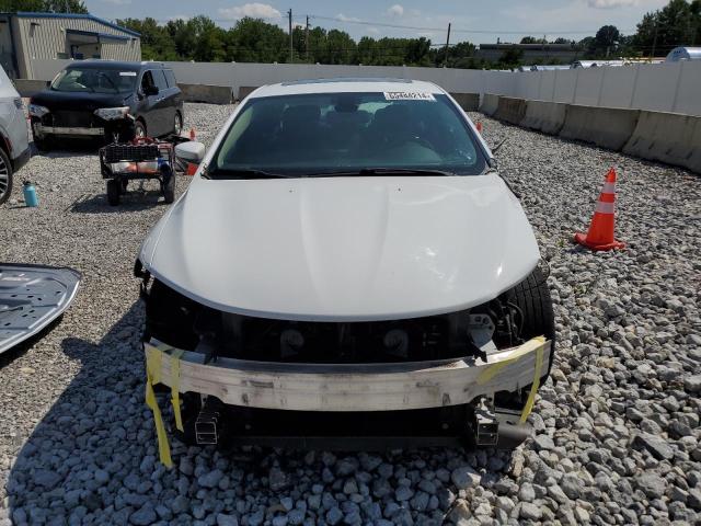 Photo 5 from auction – 2015 CHRYSLER 200 LIMITE with VIN 1C3CCCAB7FN704301