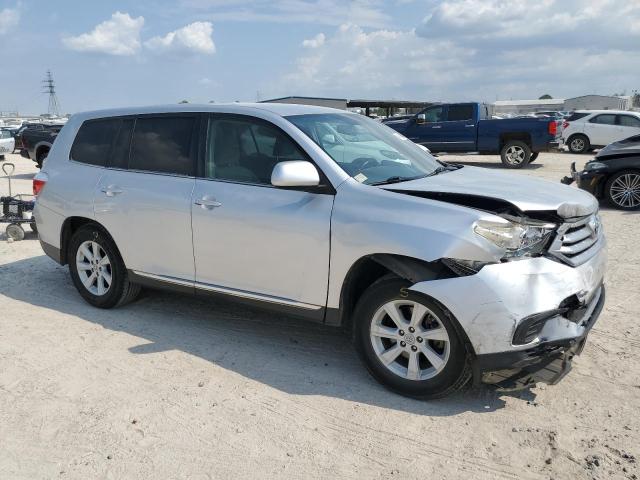 Фото 4 с аукциона – 2013 TOYOTA HIGHLANDER с VIN 5TDZA3EH3DS035588