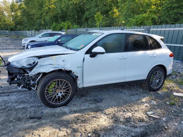 PORSCHE CAYENNE SE 2017 مع رقم تعريف المركبة WP1AE2A23HLA68769 - صورة من المزاد
