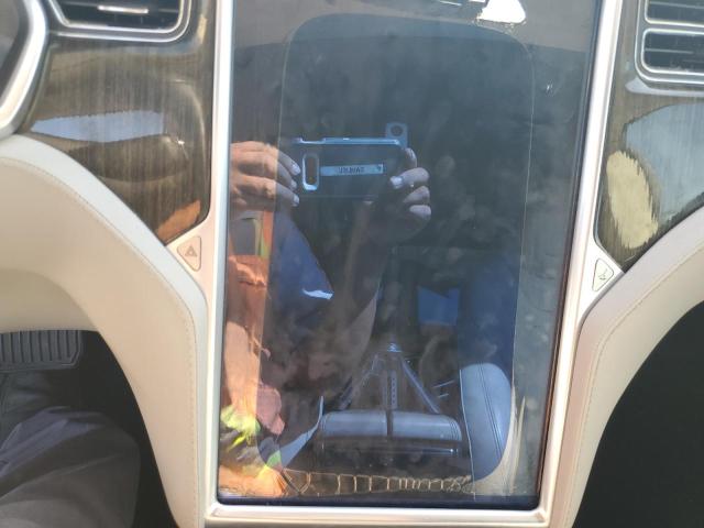 Photo 9 from auction – 2013 TESLA MODEL S with VIN 5YJSA1CG4DFP03922