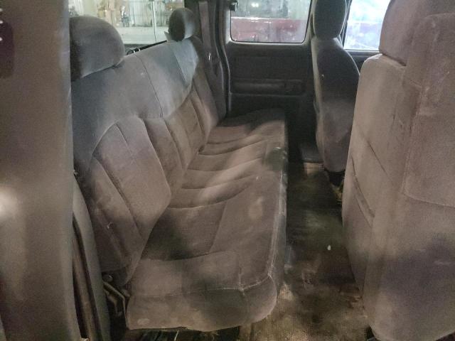 Photo 10 from auction – 2001 CHEVROLET SILVERADO with VIN 2GCEC19T111147546