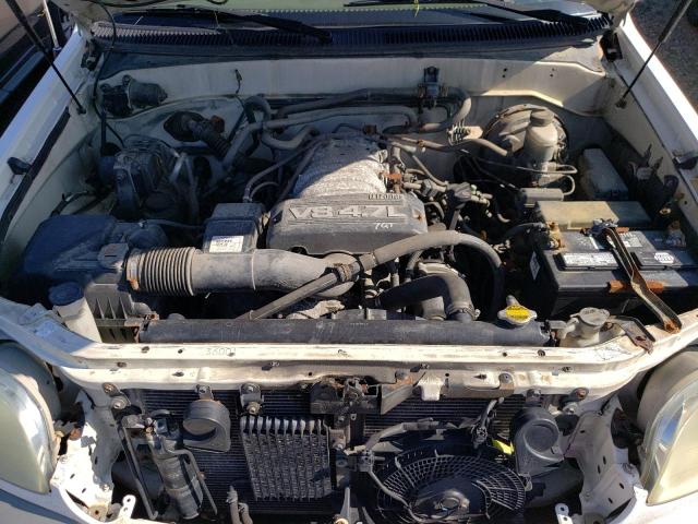 Foto 12 de la subasta – 2004 TOYOTA SEQUOIA SR con VIN 5TDBT44A74S219972