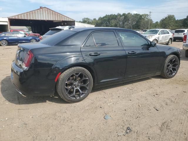 Photo 3 from auction – 2019 CHRYSLER 300 TOURIN with VIN 2C3CCAAG0KH636880