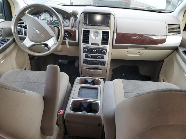 Photo 8 from auction – 2010 CHRYSLER TOWN & COU with VIN 2A4RR5D10AR351943