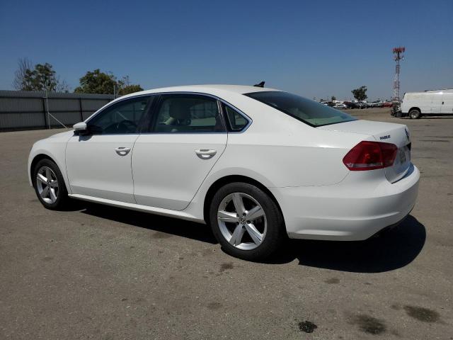 Photo 2 from auction – 2015 VOLKSWAGEN PASSAT S with VIN 1VWAT7A31FC085836