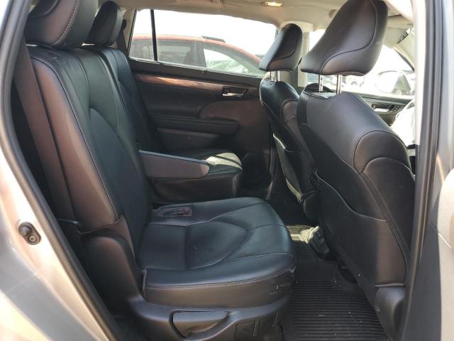 Photo 11 from auction – 2021 TOYOTA HIGHLANDER with VIN 5TDFZRBH6MS160961