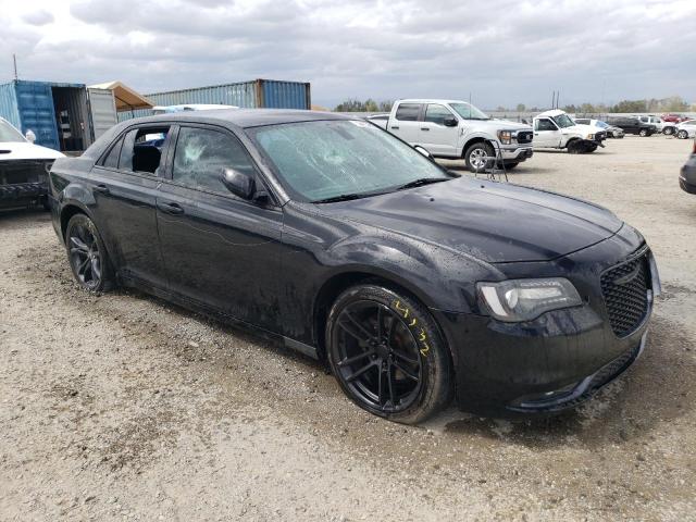 Photo 4 from auction – 2017 CHRYSLER 300 S with VIN 2C3CCABG0HH630844