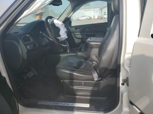 Photo 7 from auction – 2011 GMC YUKON DENA with VIN 1GKS2EEFXBR130271