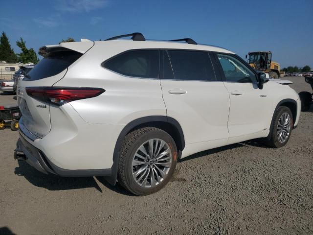 Photo 3 from auction – 2021 TOYOTA HIGHLANDER with VIN 5TDEBRCH1MS030990
