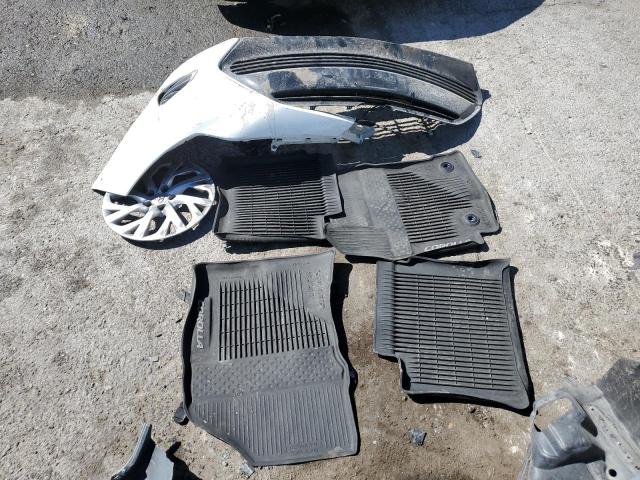 Photo 12 from auction – 2019 TOYOTA COROLLA L with VIN 5YFBURHEXKP917635