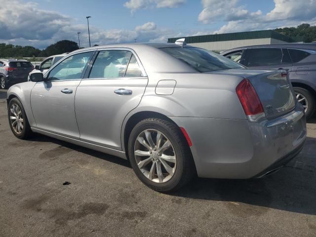 Photo 2 from auction – 2018 CHRYSLER 300 LIMITE with VIN 2C3CCAKG3JH268157