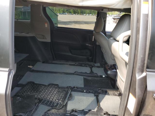 Photo 11 from auction – 2017 TOYOTA SIENNA XLE with VIN 5TDYZ3DC3HS895099