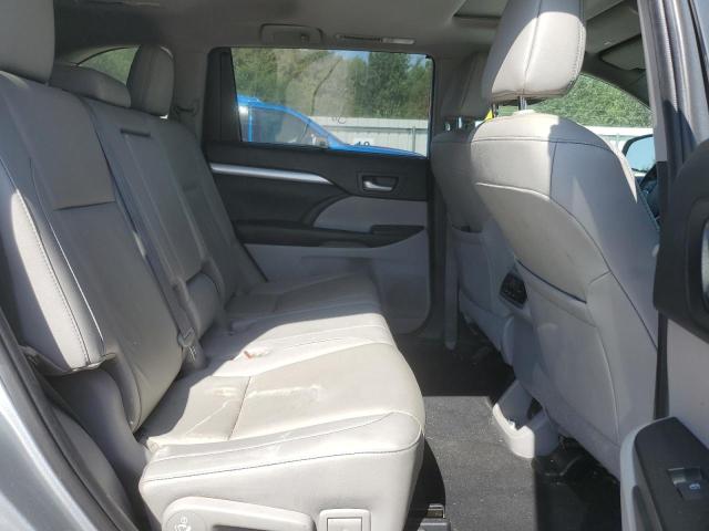 Photo 11 from auction – 2019 TOYOTA HIGHLANDER with VIN 5TDJZRFH0KS579700