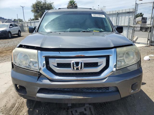 Photo 5 from auction – 2011 HONDA PILOT LX with VIN 5FNYF3H28BB042932