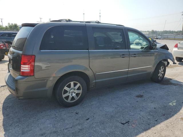 Photo 3 from auction – 2010 CHRYSLER TOWN & COU with VIN 2A4RR8D18AR404051