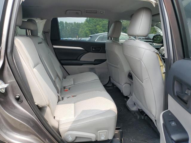 Photo 11 from auction – 2019 TOYOTA HIGHLANDER with VIN 5TDBZRFH7KS736465