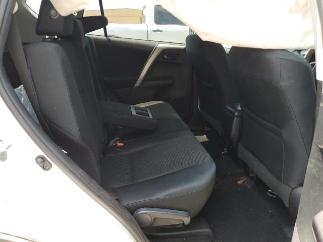Photo 10 from auction – 2018 TOYOTA RAV4 LE with VIN 2T3ZFREV0JW447150