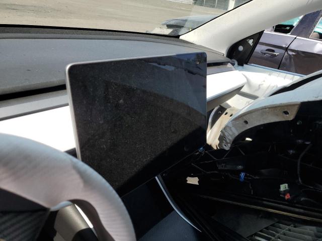 Photo 9 from auction – 2020 TESLA MODEL Y with VIN 5YJYGDEF5LF011617