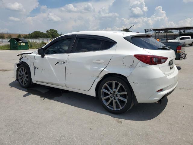 Photo 2 from auction – 2018 MAZDA 3 TOURING with VIN 3MZBN1L31JM209832