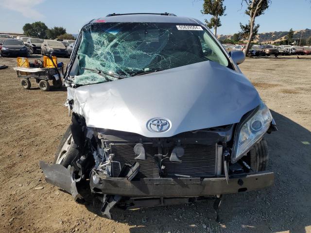 Photo 5 from auction – 2014 TOYOTA SIENNA LE with VIN 5TDKK3DCXES489794
