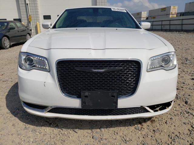 Photo 5 from auction – 2016 CHRYSLER 300 LIMITE with VIN 2C3CCAAG4GH229751