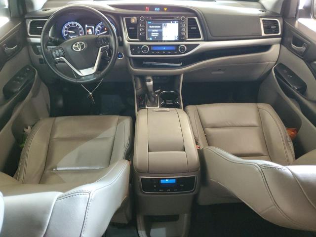 Photo 8 from auction – 2018 TOYOTA HIGHLANDER with VIN 5TDJZRFH2JS528584