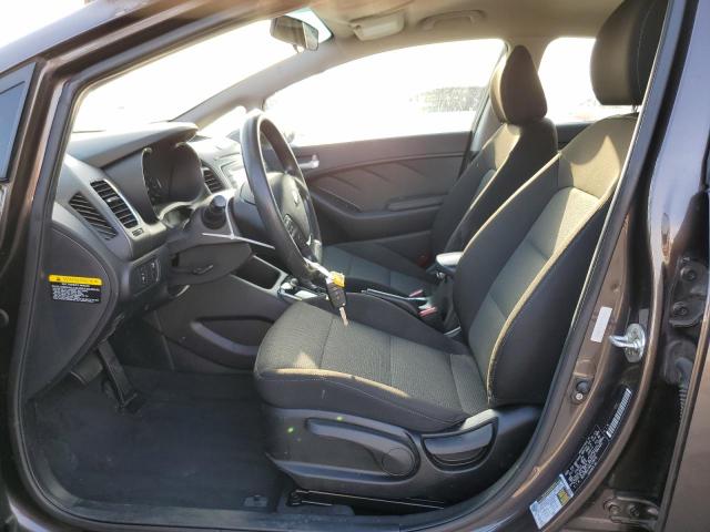 Photo 7 from auction – 2017 KIA FORTE LX with VIN 3KPFK4A78HE158256