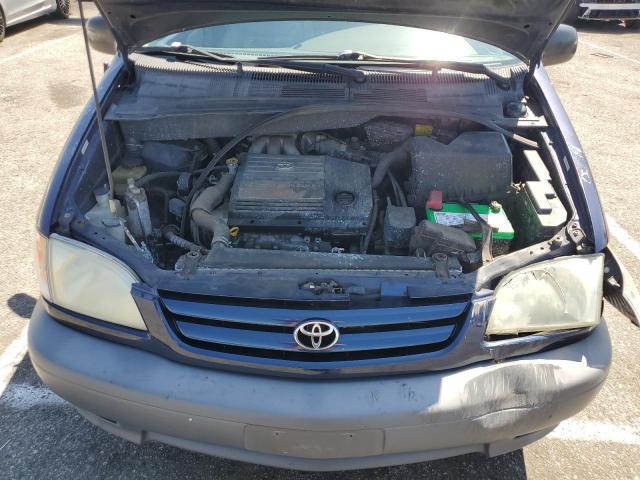 Photo 12 from auction – 2002 TOYOTA SIENNA CE with VIN 4T3ZF19C82U472342