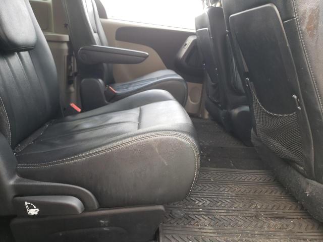 Photo 11 from auction – 2016 CHRYSLER TOWN & COU with VIN 2C4RC1BG5GR288614
