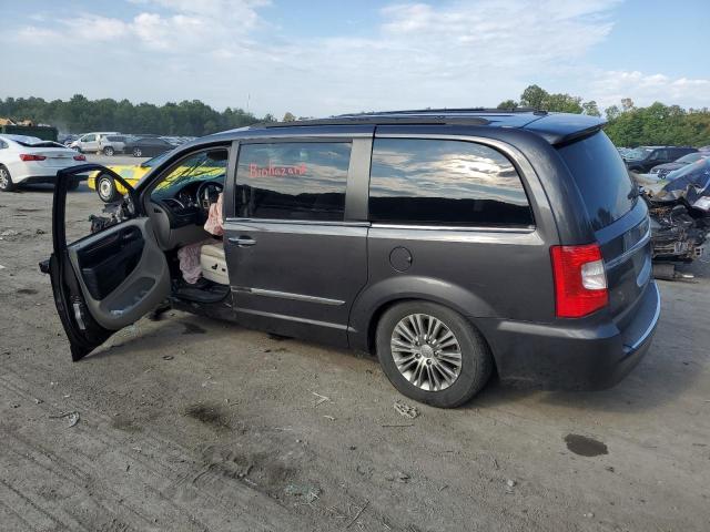 Photo 2 from auction – 2015 CHRYSLER TOWN & COU with VIN 2C4RC1CG2FR583604