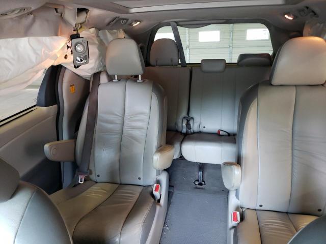 Photo 10 from auction – 2011 TOYOTA SIENNA XLE with VIN 5TDYK3DC4BS017905