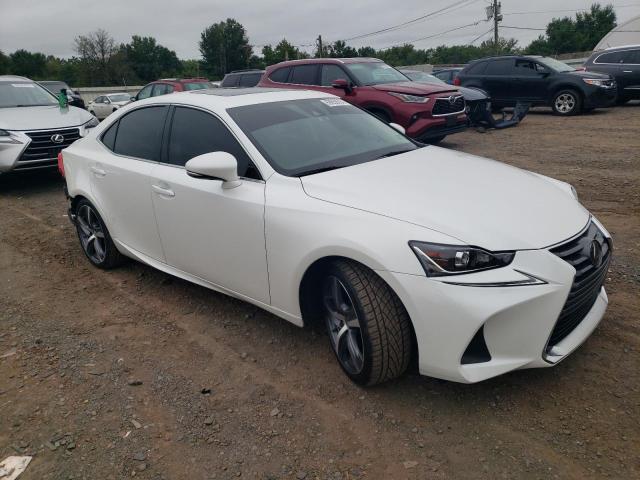 Photo 4 from auction – 2017 LEXUS IS 300 with VIN JTHCM1D26H5025887