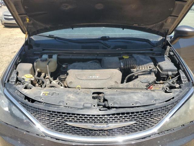 Photo 12 from auction – 2017 CHRYSLER PACIFICA L with VIN 2C4RC1CGXHR505915