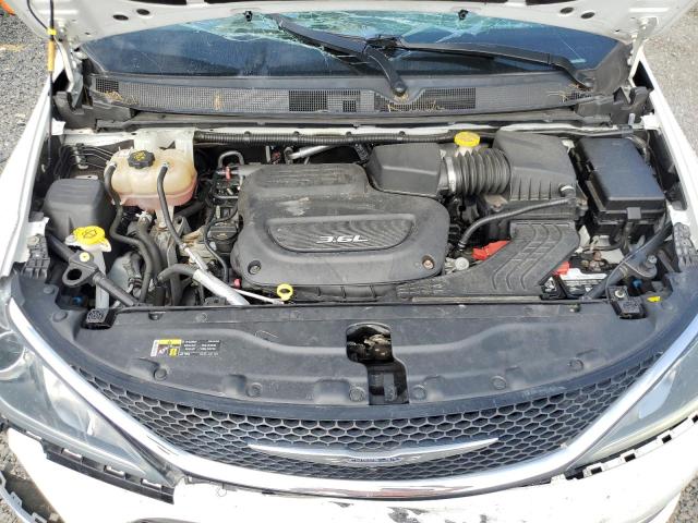 Photo 12 from auction – 2017 CHRYSLER PACIFICA L with VIN 2C4RC1GG6HR765061