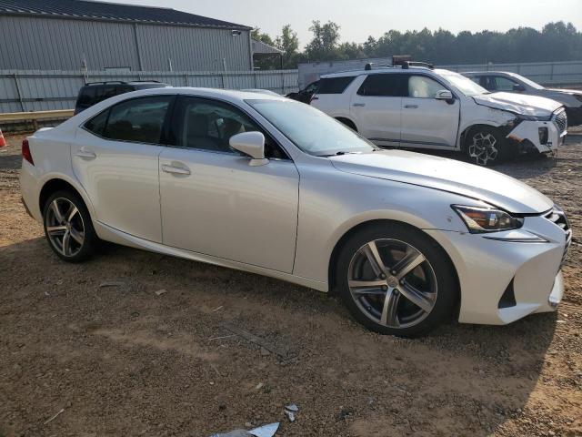 Photo 4 from auction – 2017 LEXUS IS 300 with VIN JTHCM1D25H5025492
