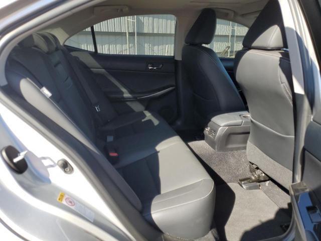 Photo 10 from auction – 2016 LEXUS IS 200T with VIN JTHBA1D2XG5020954
