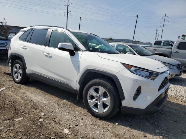 Photo 4 from auction – 2019 TOYOTA RAV4 XLE with VIN JTMP1RFV3KD039938