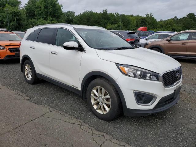 Photo 4 from auction – 2016 KIA SORENTO LX with VIN 5XYPGDA52GG091403