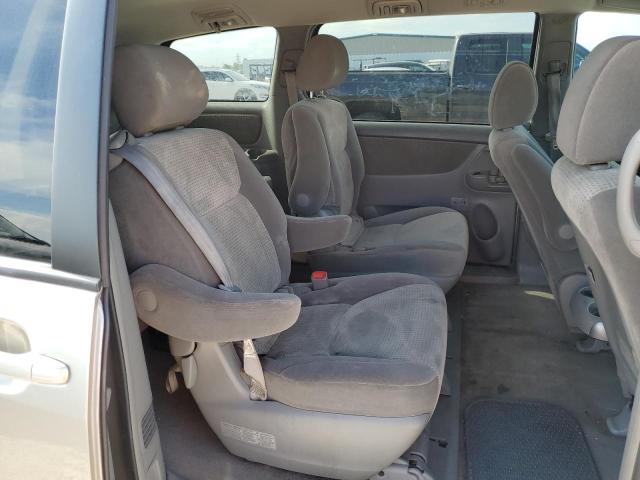 Photo 11 from auction – 2010 TOYOTA SIENNA CE with VIN 5TDKK4CC7AS316560
