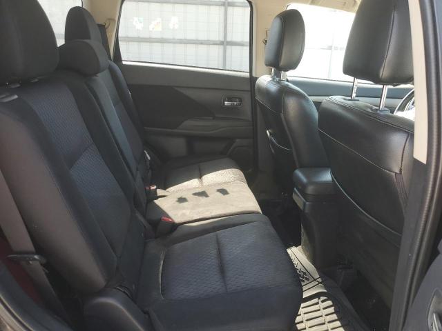 Photo 11 from auction – 2014 MITSUBISHI OUTLANDER with VIN JA4AZ3A39EZ014500