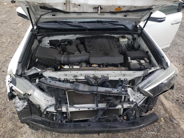Photo 12 from auction – 2014 TOYOTA 4RUNNER SR with VIN JTEBU5JR9E5177174