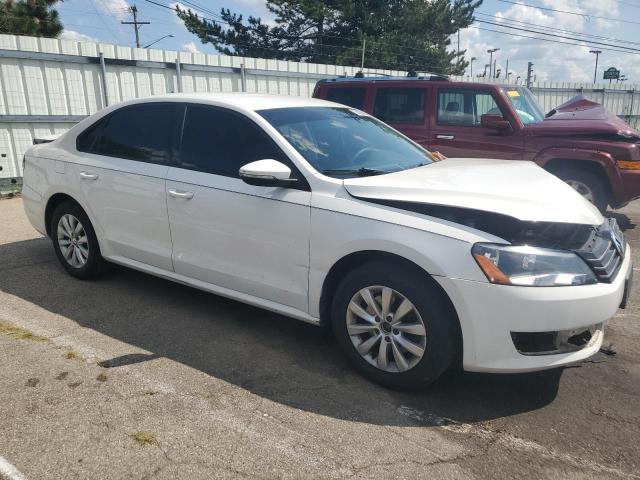 Photo 4 from auction – 2012 VOLKSWAGEN PASSAT S with VIN 1VWAP7A39CC074132