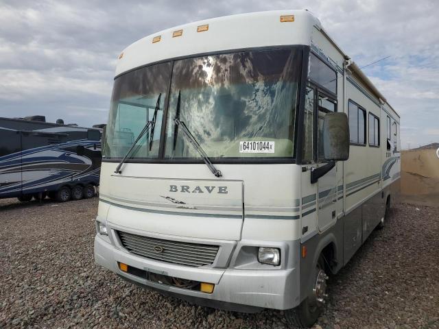 Photo 2 from auction – 2003 WORKHORSE CUSTOM CHASSIS MOTORHOME with VIN 5B4MP67G333372444