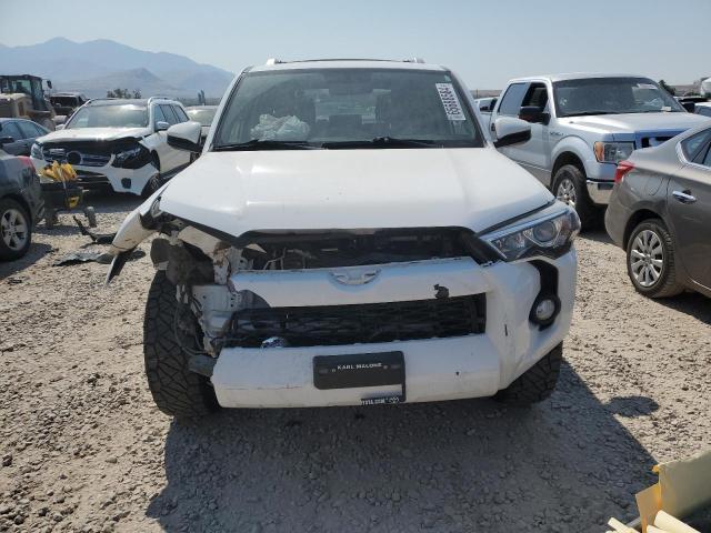 Photo 5 from auction – 2018 TOYOTA 4RUNNER SR with VIN JTEBU5JR2J5532292