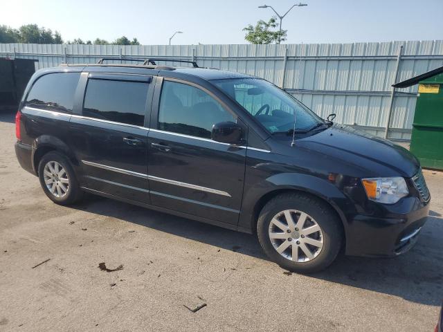 Photo 4 from auction – 2015 CHRYSLER TOWN & COU with VIN 2C4RC1BG7FR537820