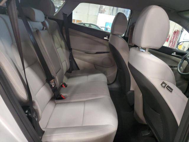 Photo 11 from auction – 2019 HYUNDAI TUCSON SE with VIN KM8J2CA41KU887181