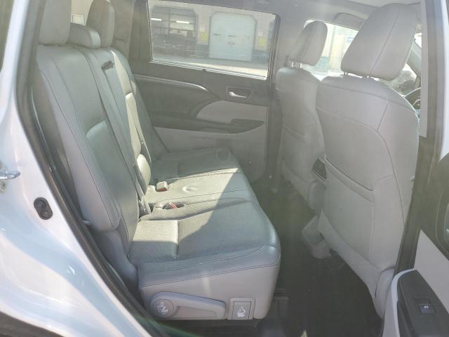 Photo 10 from auction – 2017 TOYOTA HIGHLANDER with VIN 5TDDZRFHXHS399212